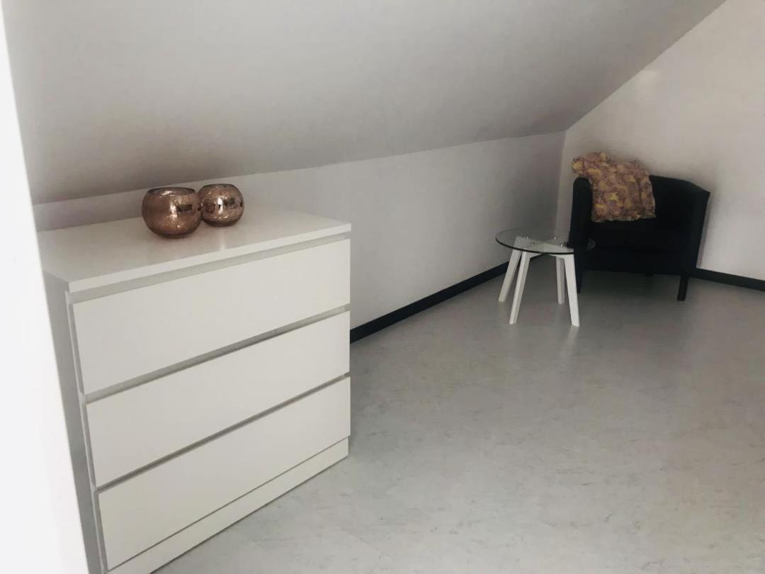Modernes Ferienhaus Sauerblick Langsur Ngoại thất bức ảnh