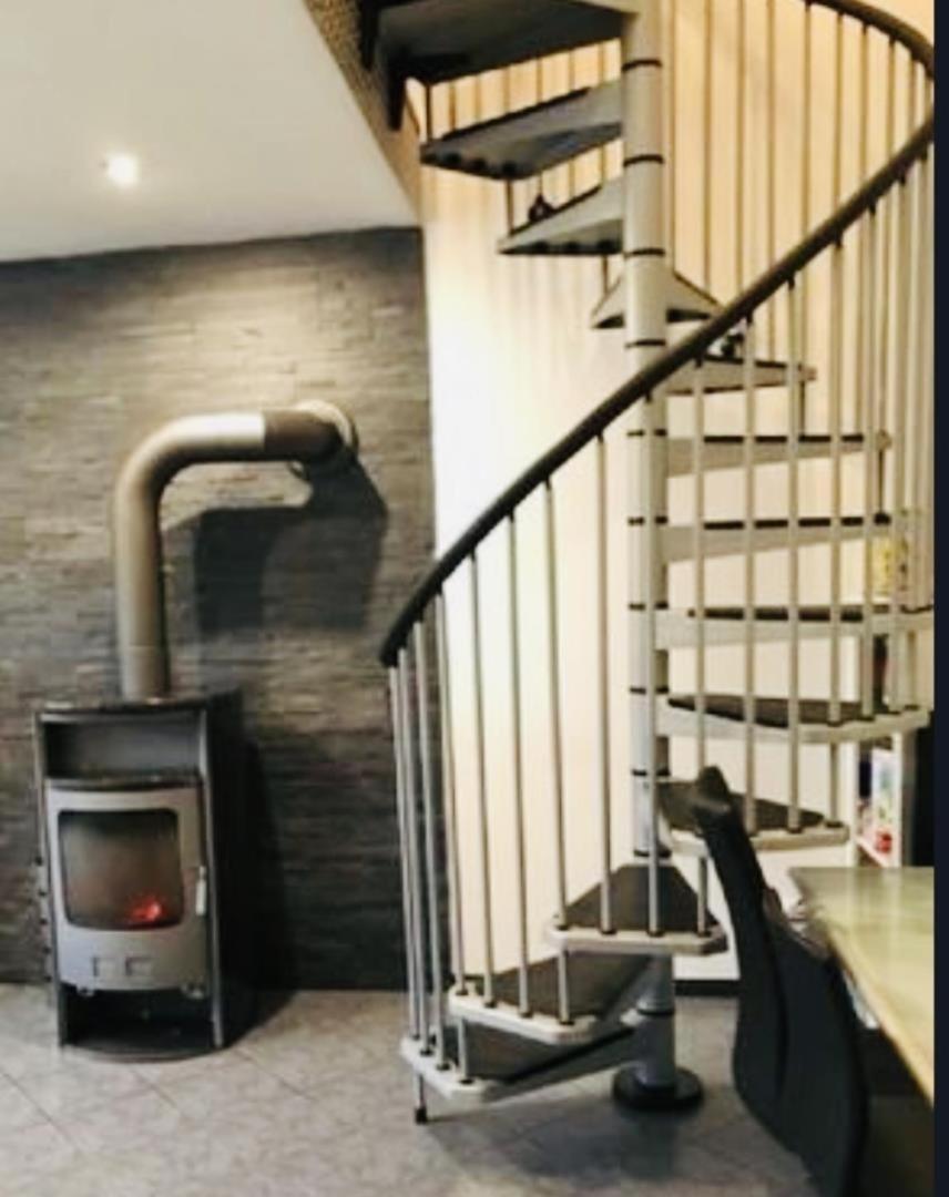Modernes Ferienhaus Sauerblick Langsur Ngoại thất bức ảnh